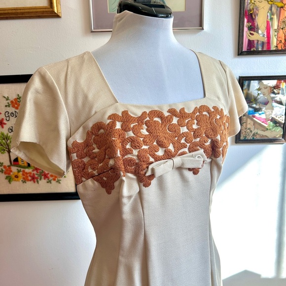 1960s Cream & Rust Embroidered Dress Matching Jacket Set – Mod Two-Piece - Picture 2 of 11